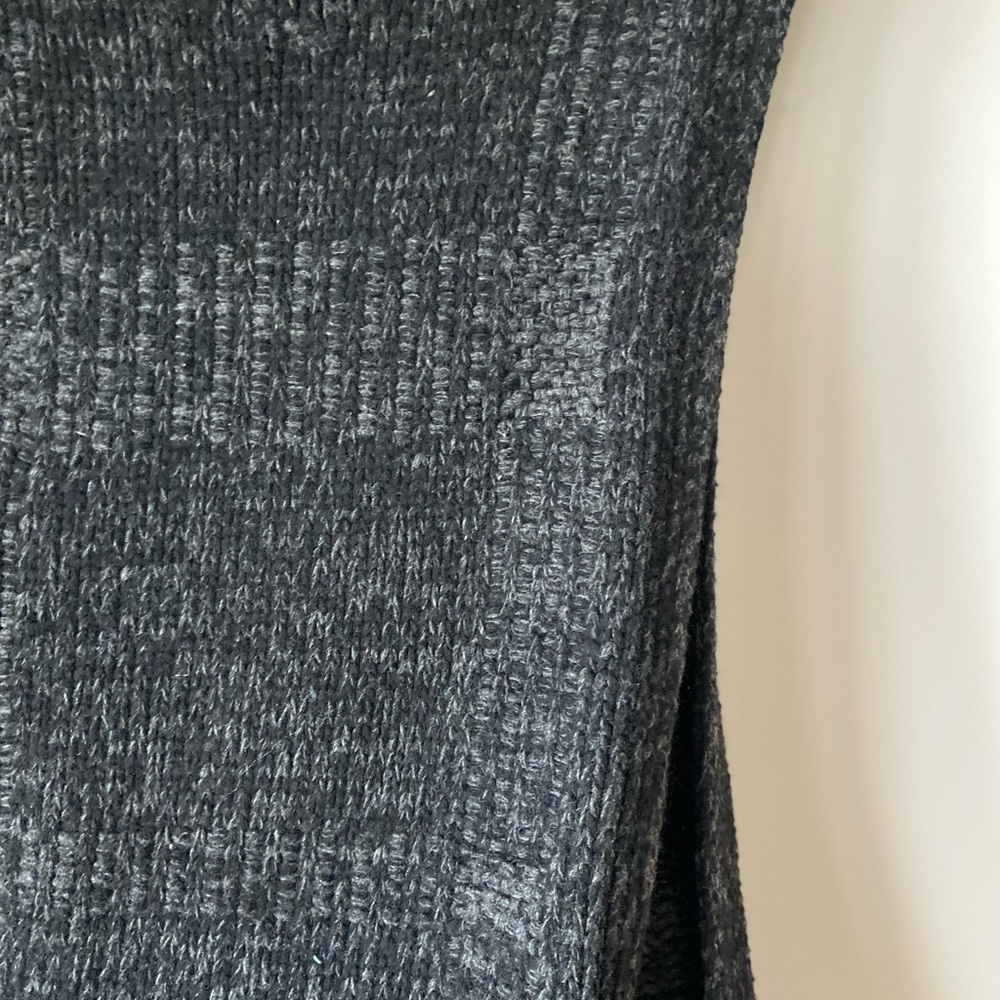 Louis vuitton grey damier wool scarf - Picture 4 of 12
